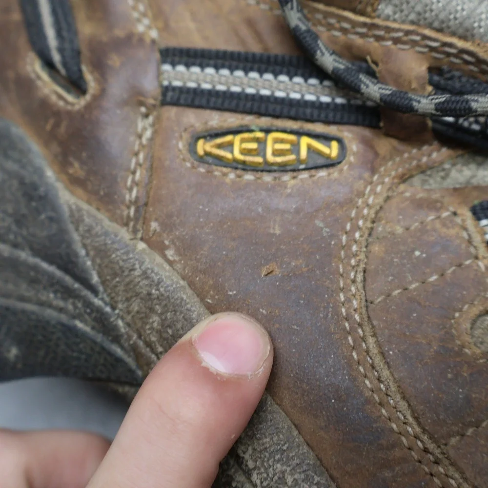 Keen Men 9 Hiking Boots‎ Brown Leather Targhee II Mid Trail Rugged Waterproof
